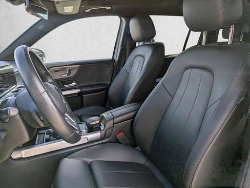 Used 2021 Mercedes-Benz GLB 250 image 9