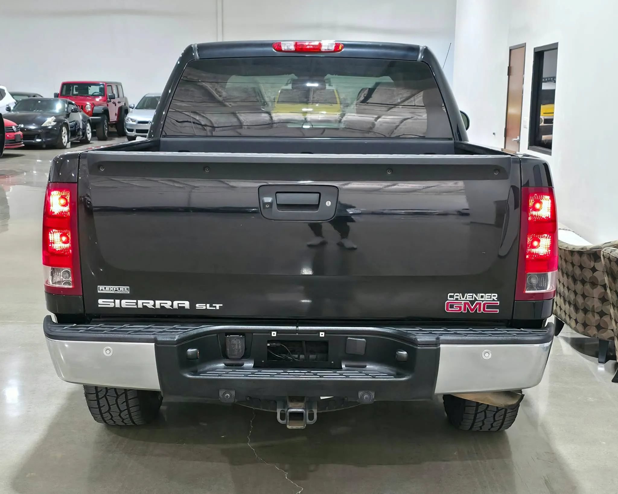 Used 2012 GMC Sierra 1500 SLT w/ SLT Convenience Package AWD/4WD image 4