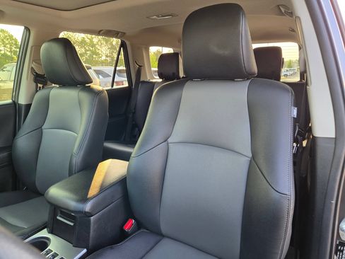 Used 2020 Toyota 4Runner SR5 Premium w/ Moonroof Package RWD image 24