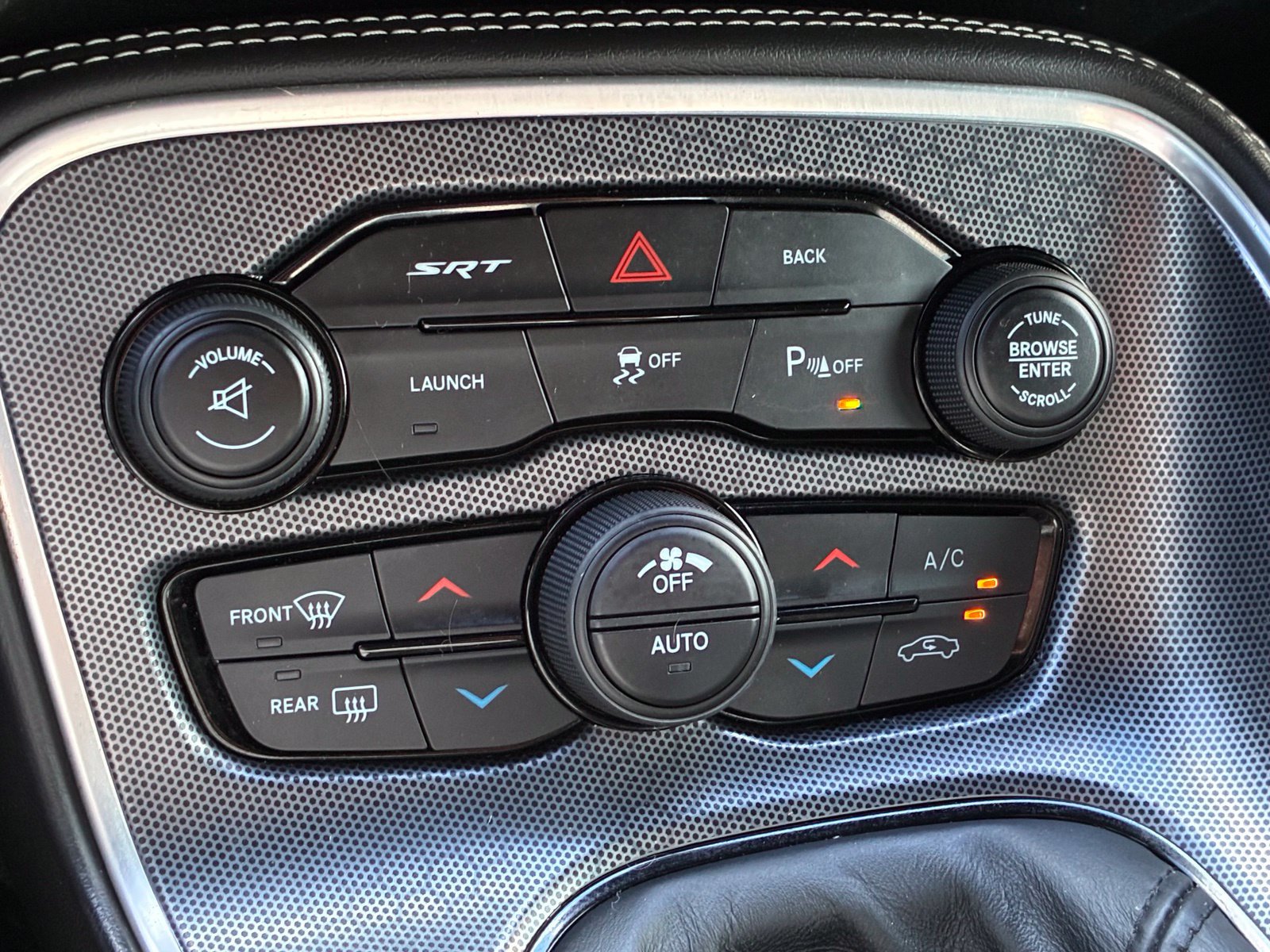 Used 2016 Dodge Challenger SRT RWD image 25