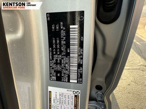 Used 2025 Toyota 4Runner SR5 image 31