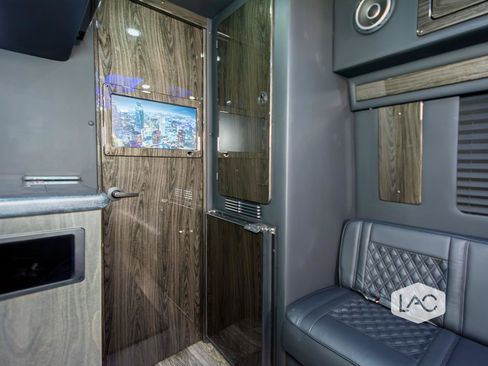 Used 2025 Mercedes-Benz Sprinter 3500 image 13