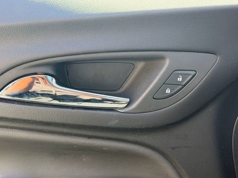 Used 2024 Chevrolet Equinox LT image 10