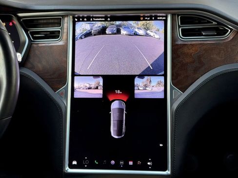 Used 2017 Tesla Model X 100D AWD/4WD image 16