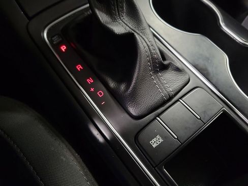 Used 2020 Kia Sorento L image 16