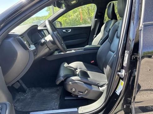 Used 2024 Volvo XC60 T8 Ultimate w/ Protection Package Premier AWD/4WD image 3