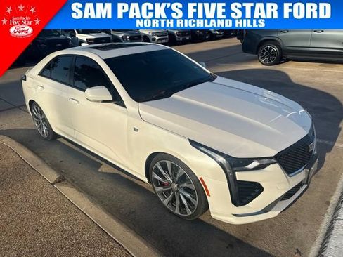 Used 2020 Cadillac CT4 Sport RWD image 3
