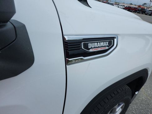 New 2026 GMC Sierra 1500 SLT w/ SLT Premium Plus Package AWD/4WD image 7