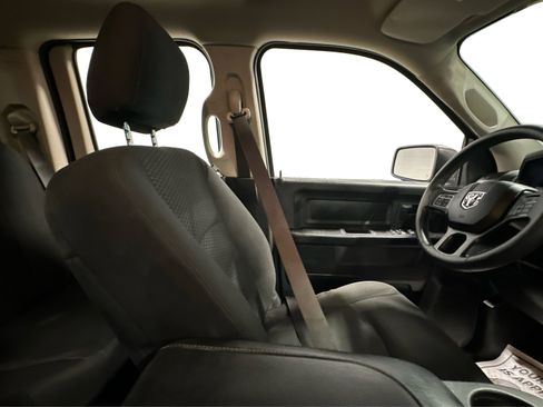 Used 2019 RAM 1500 Express w/ Express Value Package image 40