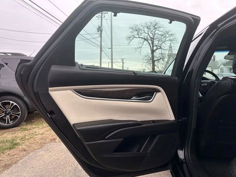 Used 2016 Cadillac XTS Vsport Platinum image 16