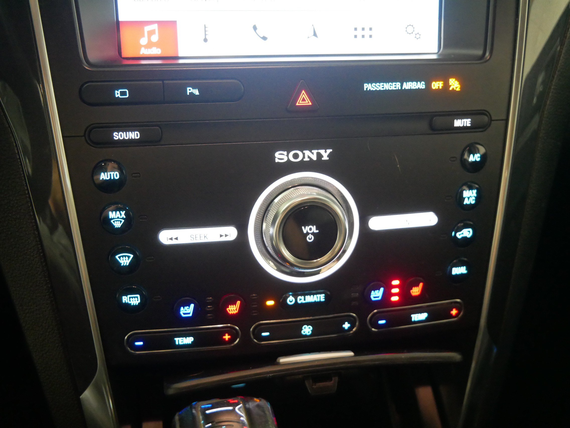 Used 2019 Ford Explorer Sport w/ Equipment Group 401A AWD/4WD image 23
