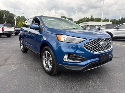 Used 2024 Ford Edge SEL w/ Convenience Package AWD/4WD image 4