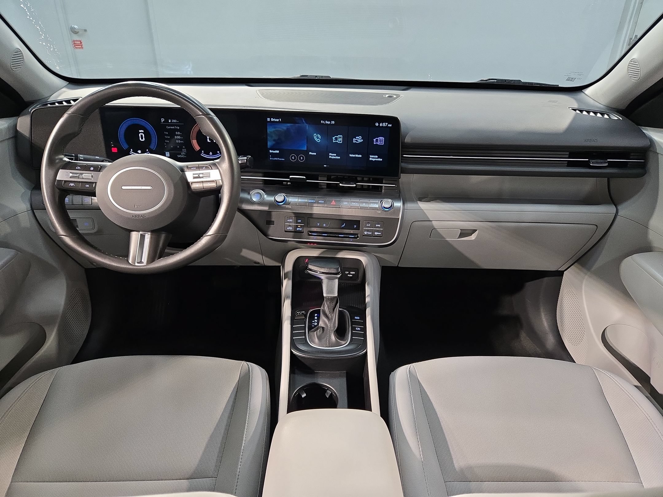 Used 2025 Hyundai Kona SEL FWD image 10