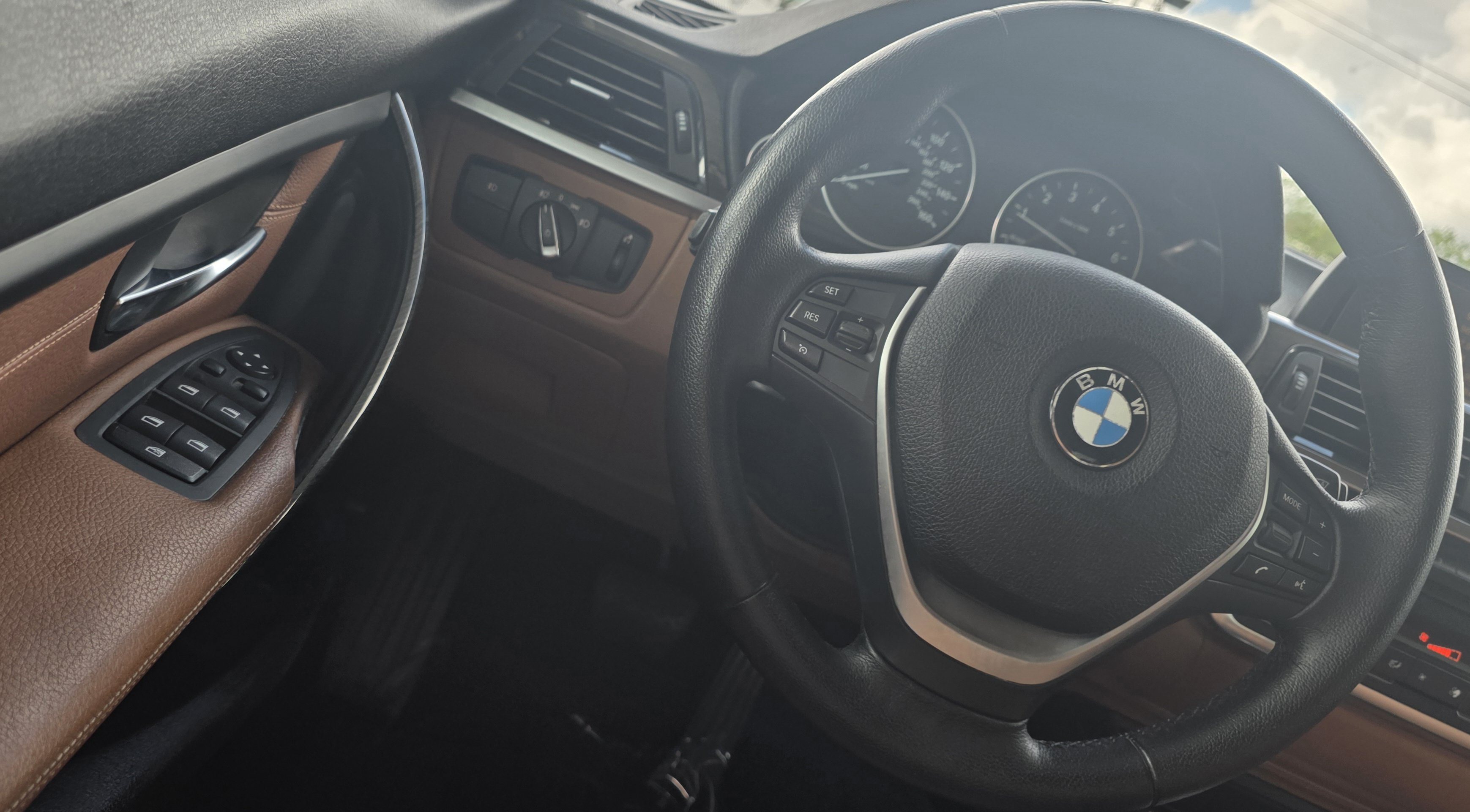 Used 2012 BMW 328i Sedan RWD image 19