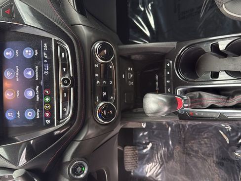 Used 2023 Chevrolet TrailBlazer RS w/ Sun and Liftgate Package image 18