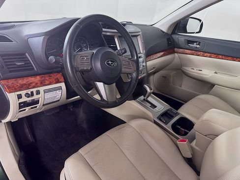 Used 2011 Subaru Outback 2.5i Limited image 9