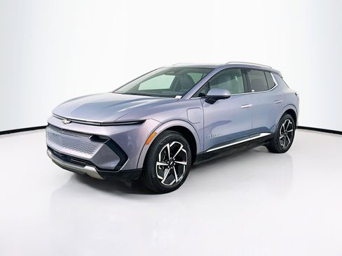 Used 2024 Chevrolet Equinox EV LT image 3