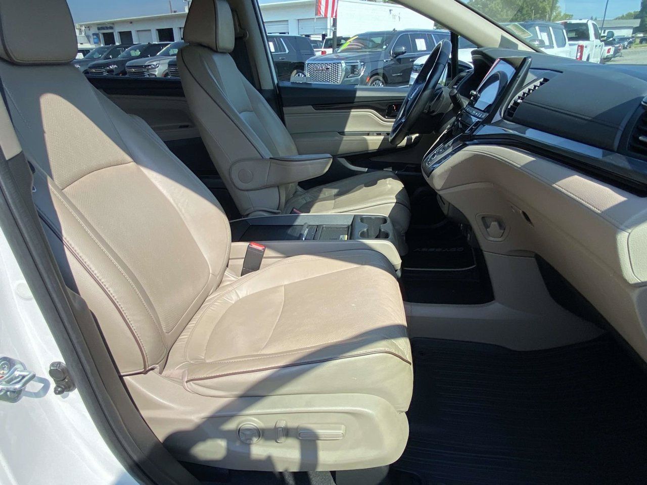 Used 2022 Honda Odyssey Elite image 12