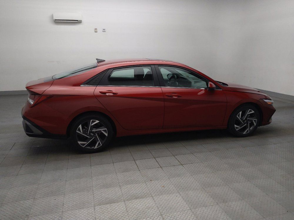 Used 2025 Hyundai Elantra SEL FWD image 10