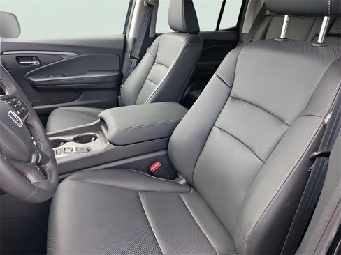 Certified 2025 Honda Ridgeline RTL image 18