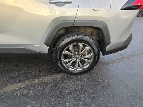 Certified 2022 Toyota RAV4 Limited AWD/4WD image 4