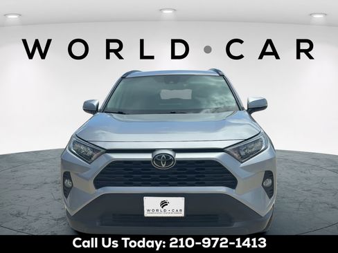 Used 2021 Toyota RAV4 XLE FWD image 16