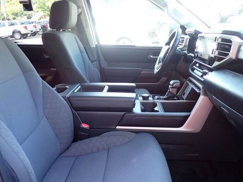 Used 2022 Toyota Tundra SR5 AWD/4WD image 10
