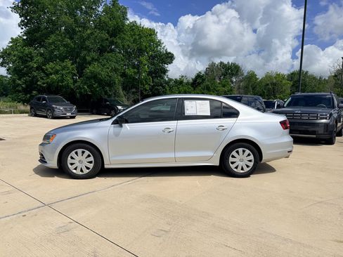 Used 2016 Volkswagen Jetta S FWD image 10