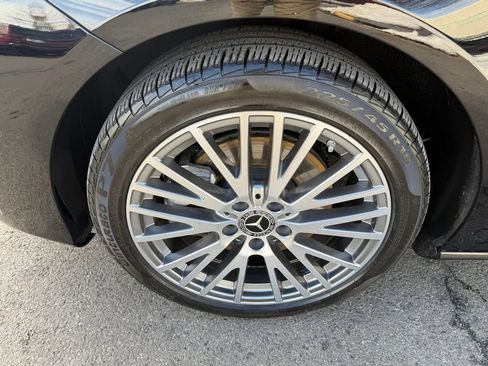 Used 2025 Mercedes-Benz CLA 250 image 11