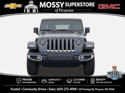 Used 2023 Jeep Wrangler Unlimited Sahara w/ Cold Weather Group AWD/4WD image 6