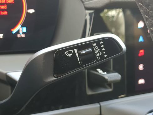 Used 2025 Porsche Panamera image 28