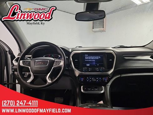 Used 2023 GMC Acadia SLT FWD image 16