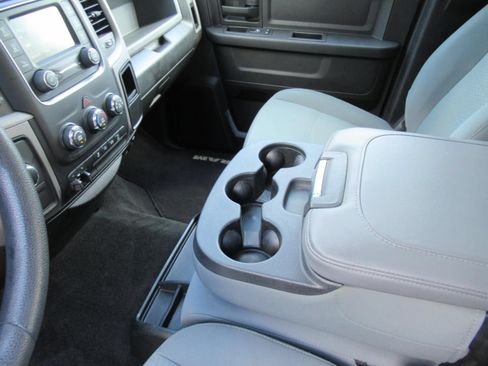 Used 2018 RAM 3500 Tradesman w/ Chrome Appearance Group AWD/4WD image 16