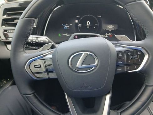 Used 2025 Lexus RX 350h w/ Convenience Package AWD/4WD image 17