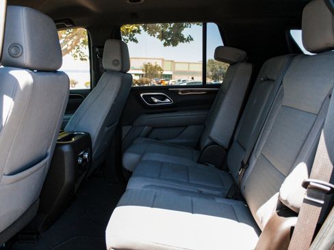 Used 2021 GMC Yukon SLE RWD image 21