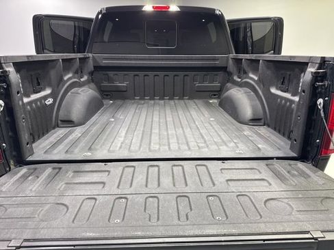 Used 2019 Ford F150 Platinum w/ Equipment Group 701A Luxury AWD/4WD image 31