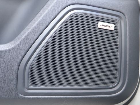 Certified 2022 Porsche Macan image 15