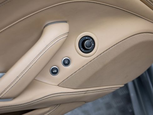 Certified 2016 Ferrari California T image 13