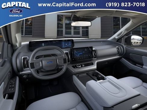 New 2026 Ford Expedition Max Platinum AWD/4WD image 9