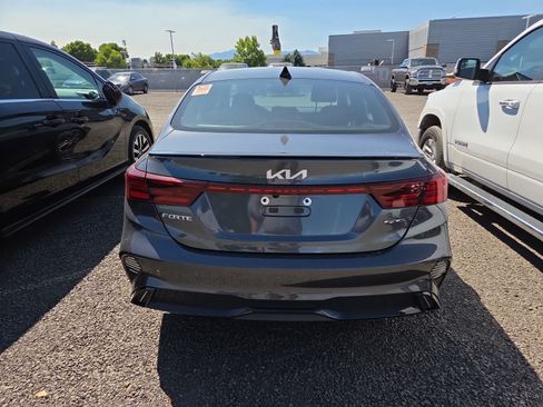 Used 2023 Kia Forte GT-Line w/ GT-Line Premium Package FWD image 4