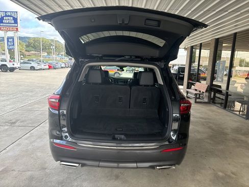 Used 2019 Buick Enclave Avenir w/ Avenir Technology Package image 29