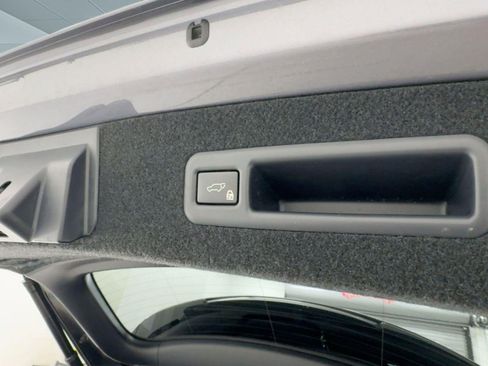 Used 2018 Lexus RX 350L RX 350L Premium image 17