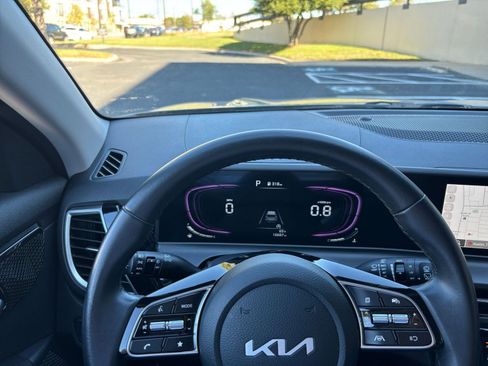 Used 2025 Kia Seltos S image 28