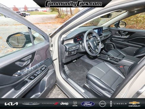 Certified 2025 Lincoln Corsair Grand Touring w/ Equipment Group 301A image 11