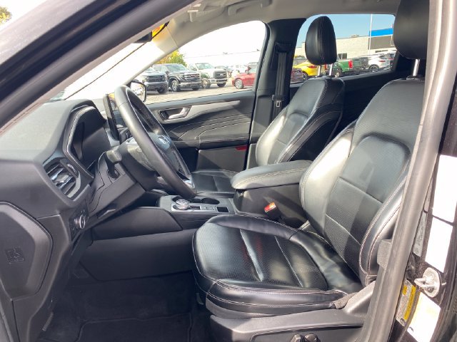 Used 2024 Ford Escape Platinum AWD/4WD image 16
