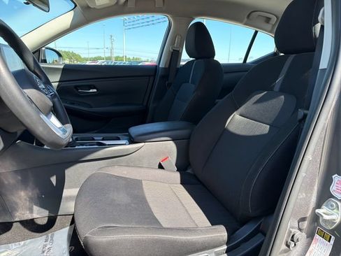 Used 2025 Nissan Sentra SV FWD image 20