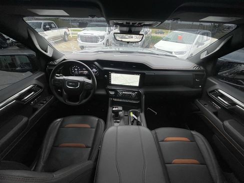 Used 2024 GMC Sierra 1500 AT4 w/ Technology Package image 27