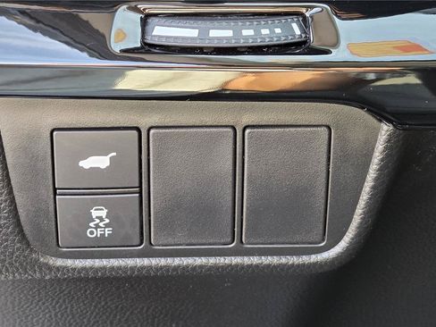 Used 2025 Honda CR-V EX-L image 17