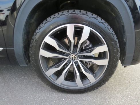 Used 2022 Volkswagen Atlas Cross Sport SEL Premium R-Line AWD/4WD image 11