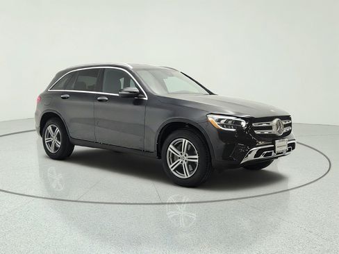 Used 2022 Mercedes-Benz GLC 300 image 3